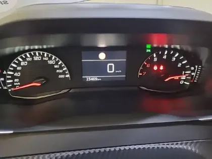 Photo 39 Peugeot 208  PureTech 75 S&S BVM5