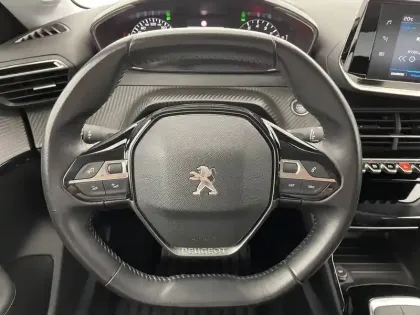 Photo 22 Peugeot 208  PureTech 100 S&S BVM6
