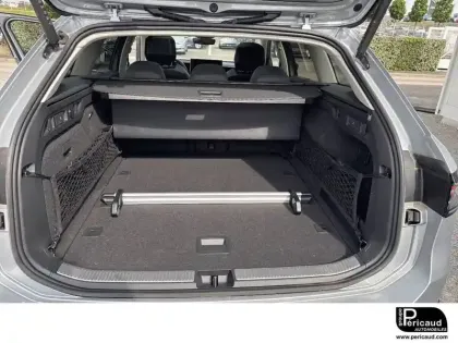 Photo 24 Volkswagen Passat  1.5 eTSI OPF 150 DSG7