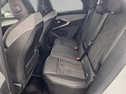 Photo 37 Peugeot 3008  Hybrid 145 e-DCS6