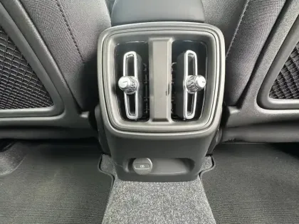 Photo 16 Volvo C40  Recharge Extended Range 252 ch 1EDT