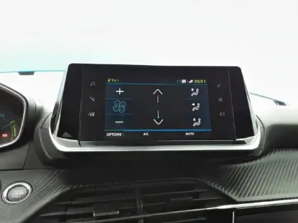 Photo 22 Peugeot 2008  Electrique 136 ch