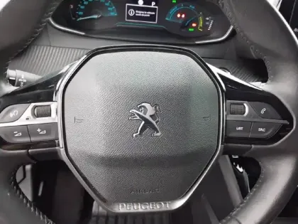 Photo 20 Peugeot 2008  Electrique 136 ch