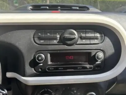 Photo 7 Renault Twingo  III 0.9 TCe 90 Energy Intens