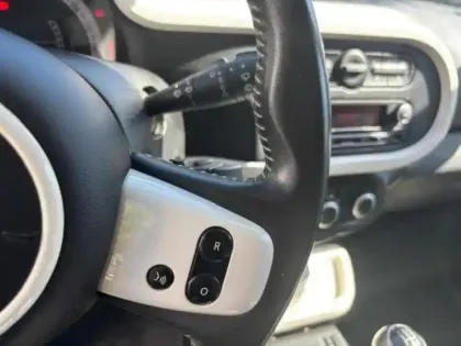 Photo 10 Renault Twingo  III 0.9 TCe 90 Energy Intens