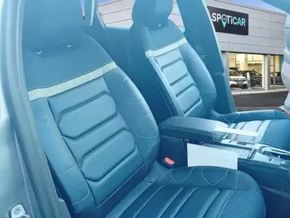 Photo 8 Citroën C4 e- 136 ch Automatique Feel Pack