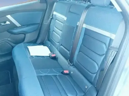 Photo 22 Citroën C4 e- 136 ch Automatique Feel Pack