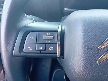 Photo 18 Citroën C4 e- 136 ch Automatique Feel Pack