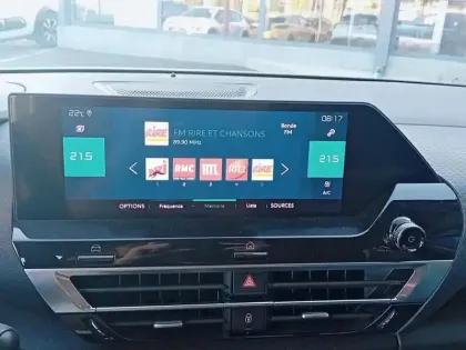 Photo 10 Citroën C4 e- 136 ch Automatique Feel Pack