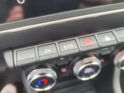 Photo 2 Renault Clio  1.6 E-Tech hybride 145ch Evolution