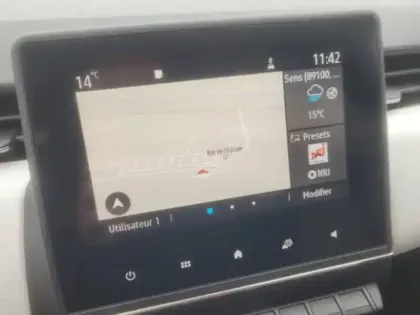 Photo 8 Renault Clio  1.6 E-Tech hybride 145ch Evolution