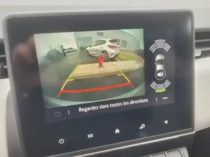 Photo 6 Renault Clio  1.6 E-Tech hybride 145ch Evolution