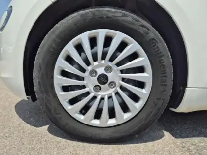 Photo 7 Fiat 500  e 95ch Action