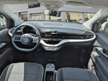 Photo 8 Fiat 500  e 95ch Action