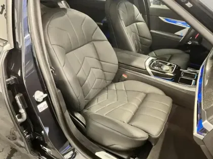 Photo 8 BMW Serie 7 Série 7 M760eA xDrive 571ch M Performance