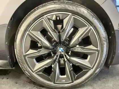 Photo 7 BMW Serie 7 Série 7 M760eA xDrive 571ch M Performance