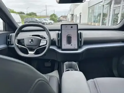 Photo 7 Volvo Ex30  Single Extended Range 272ch Ultra