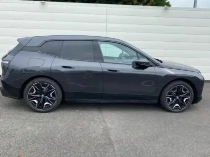 Photo 2 BMW Ix  xDrive50 523ch