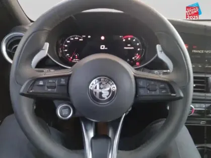 Photo 11 Alfa Romeo Giulia  2.2 Diesel 160ch Veloce AT8