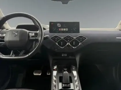 Photo 8 DS DS 3  Crossback E-Tense Ines de la Fressange Paris