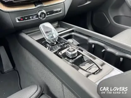 Photo 12 Volvo Xc60  T6 AWD Hybride rechargeable 253 ch+145 ch Geartronic 8