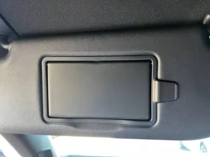 Photo 38 Peugeot 2008  Hybrid 145 e-DCS6