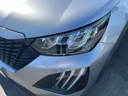 Photo 34 Peugeot 2008  Hybrid 145 e-DCS6