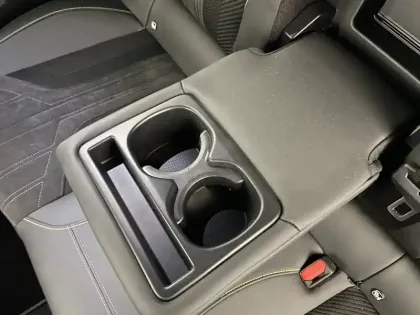 Photo 32 Peugeot 308  PHEV 180 e-EAT8