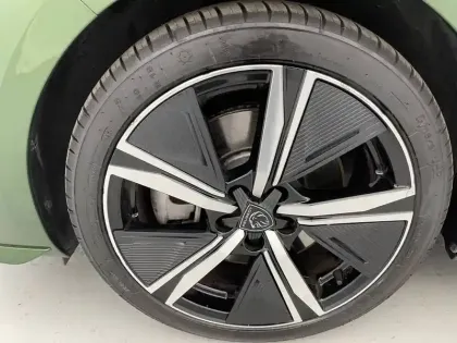 Photo 49 Peugeot 308 Gén. III Ph1 GT 5