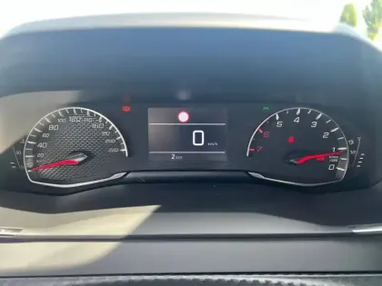 Photo 37 Peugeot 208  100 S&S BVM6