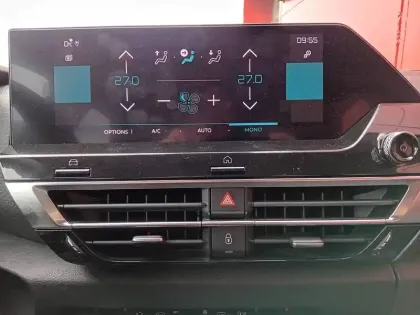 Photo 16 Citroën C4  PureTech 130 S&S EAT8