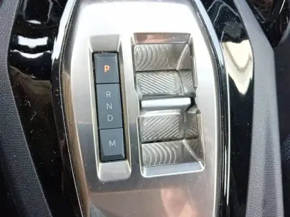 Photo 12 Peugeot 208  PureTech 100 S&S EAT8