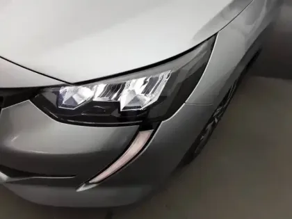 Photo 15 Peugeot 208  PureTech 100 S&S BVM6