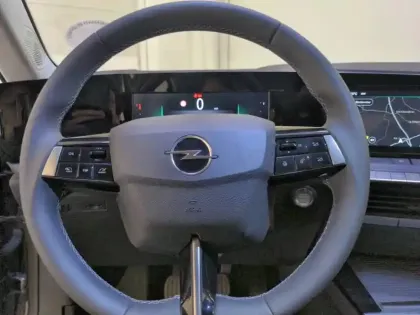 Photo 32 Opel Astra  1.2 Turbo 110 ch BVM6