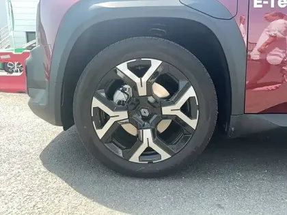 Photo 8 Renault 4 Renault  E-Tech Electrique 150 ch autonomie confort