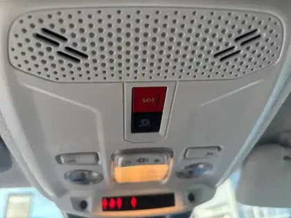 Photo 37 Peugeot 208  Hybrid 110 e-DCS6