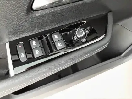 Photo 23 Opel Astra  1.2 Turbo 130 ch BVA8