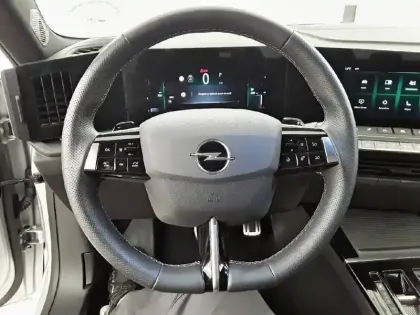 Photo 8 Opel Astra  1.2 Turbo 130 ch BVA8