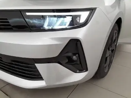 Photo 15 Opel Astra  1.2 Turbo 130 ch BVA8