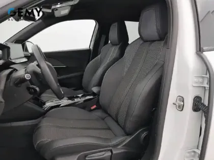 Photo 8 Peugeot 2008  Electrique 136 ch