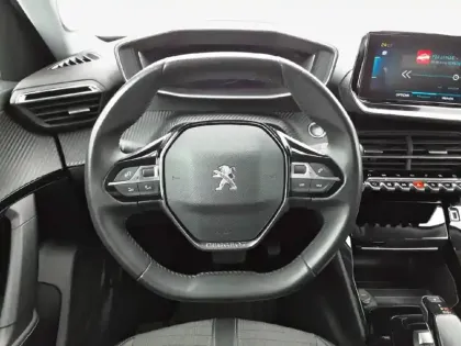 Photo 8 Peugeot 2008  Electrique 136 ch