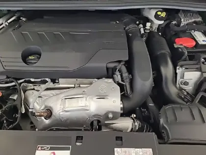 Photo 34 Peugeot 308  PHEV 180 e-EAT8