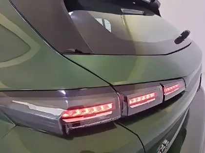 Photo 36 Peugeot 308  PHEV 180 e-EAT8