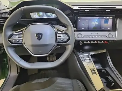 Photo 27 Peugeot 308  PHEV 180 e-EAT8