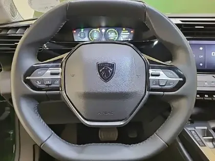 Photo 28 Peugeot 308  PHEV 180 e-EAT8