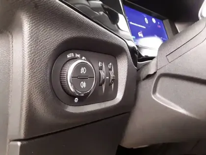 Photo 45 Opel Corsa  Electrique 136 ch & Batterie 50 kw/h