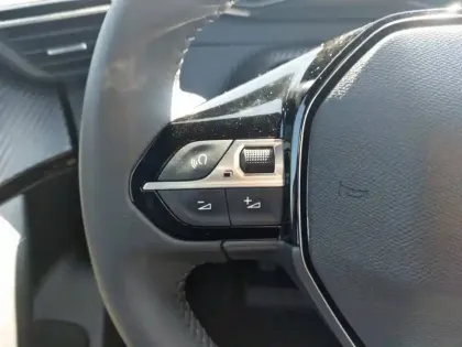 Photo 43 Peugeot 2008  100 S&S BVM6