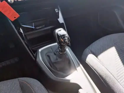 Photo 38 Peugeot 2008  100 S&S BVM6