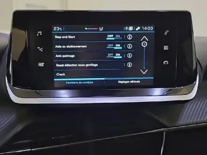 Photo 20 Peugeot 208  PureTech 100 S&S BVM6