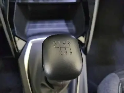 Photo 13 Peugeot 208  PureTech 100 S&S BVM6